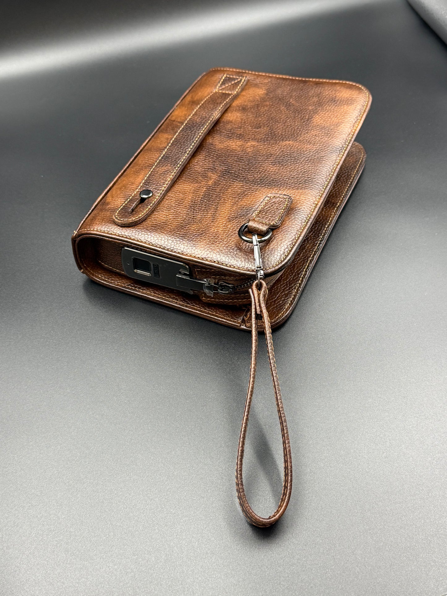 VELATRO Parmak İzi İle Açılan Hakiki Deri Karma Kahve Kare Çanta