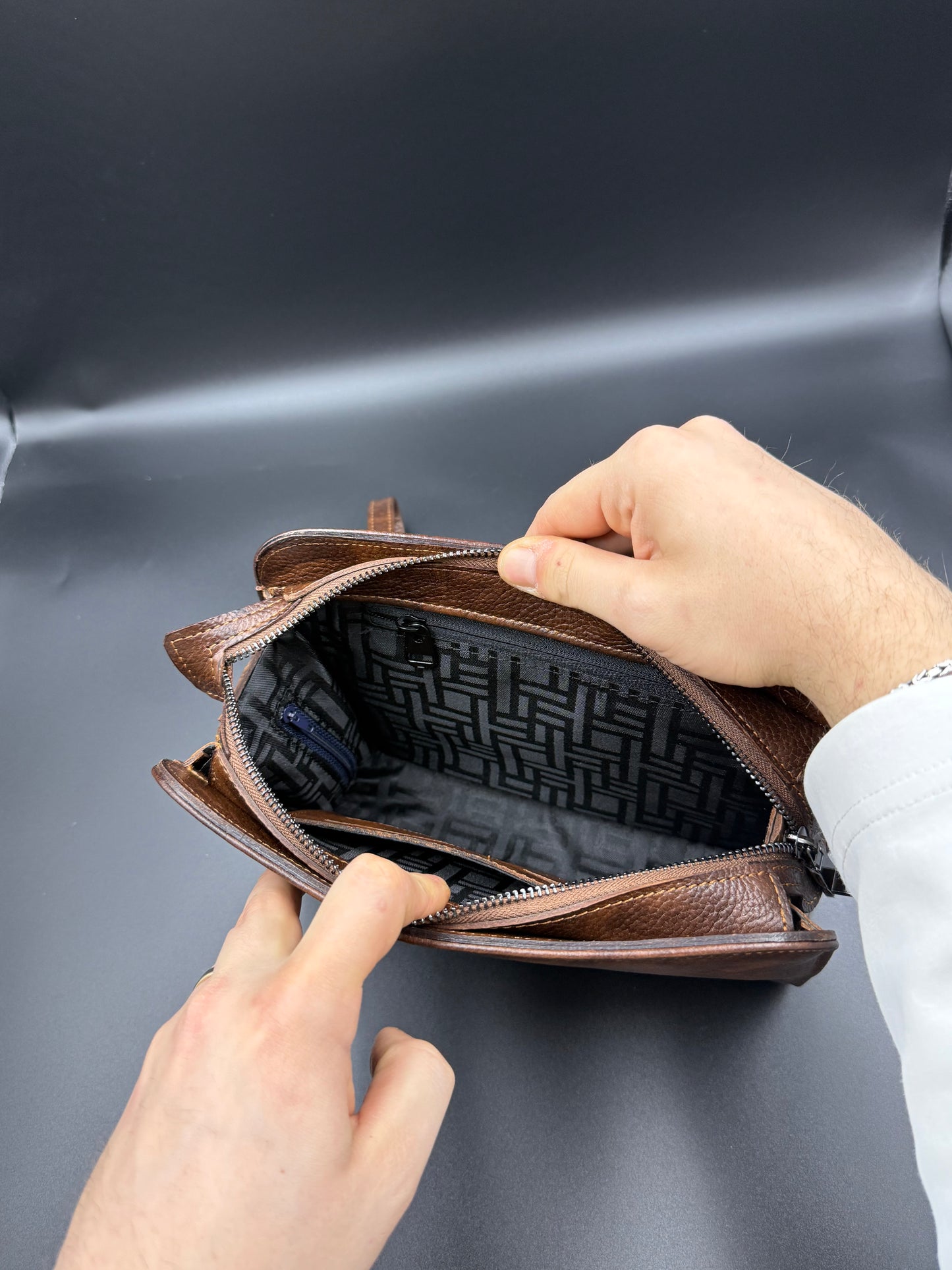 VELATRO Parmak İzi İle Açılan Hakiki Deri Karma Kahve Kare Çanta