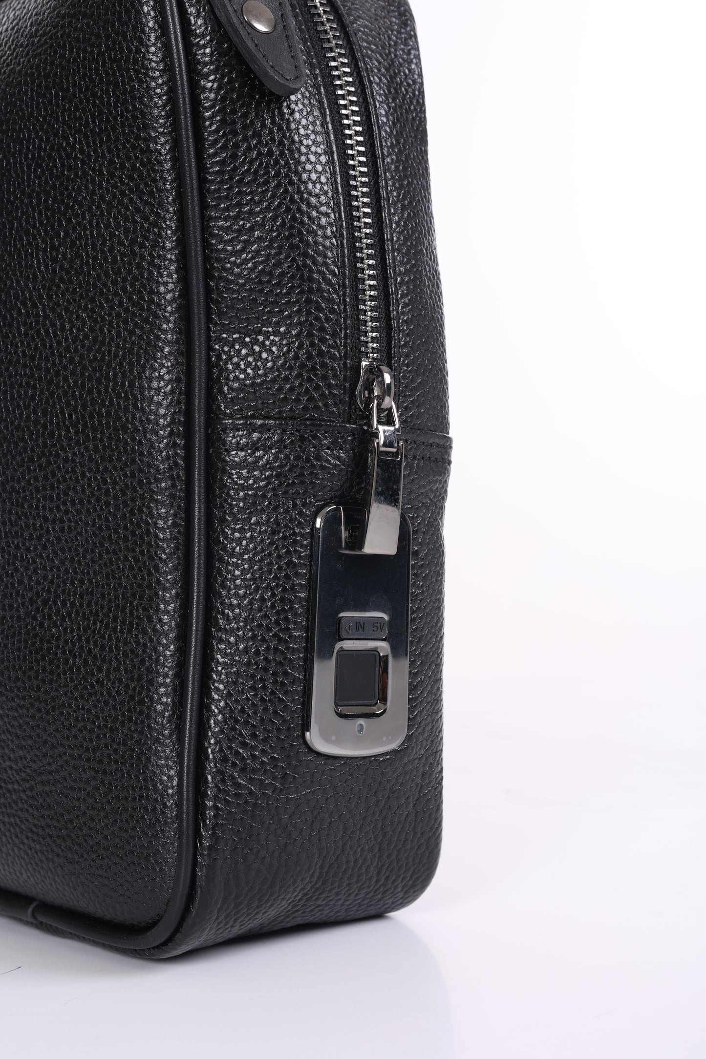 SENZA Parmak İzi İle Açılan Hakiki Deri Siyah El Çantası