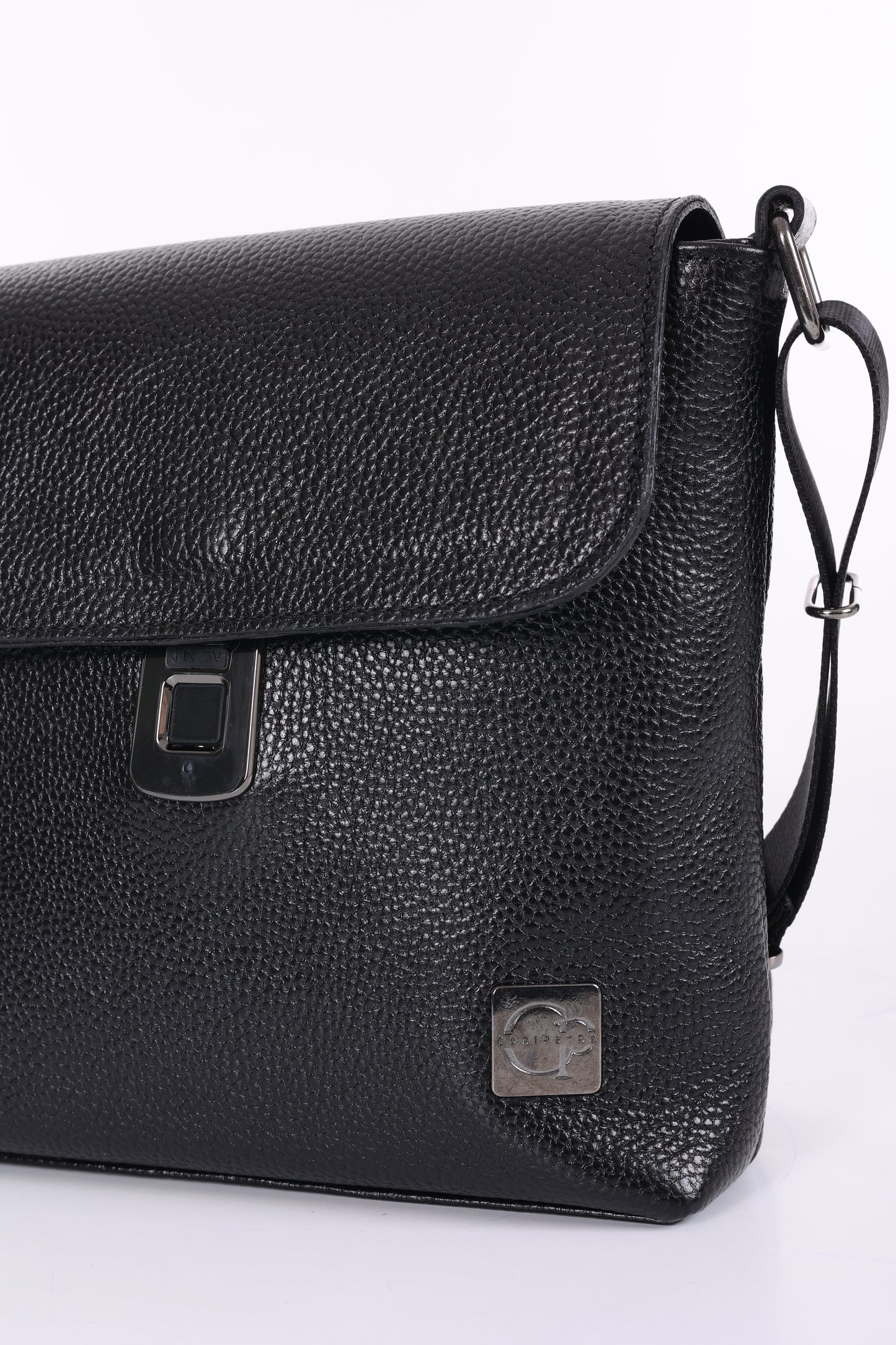 CAVERO Parmak İzi İle Açılan Hakiki Deri Siyah Askılı 3 Bölmeli Çanta
