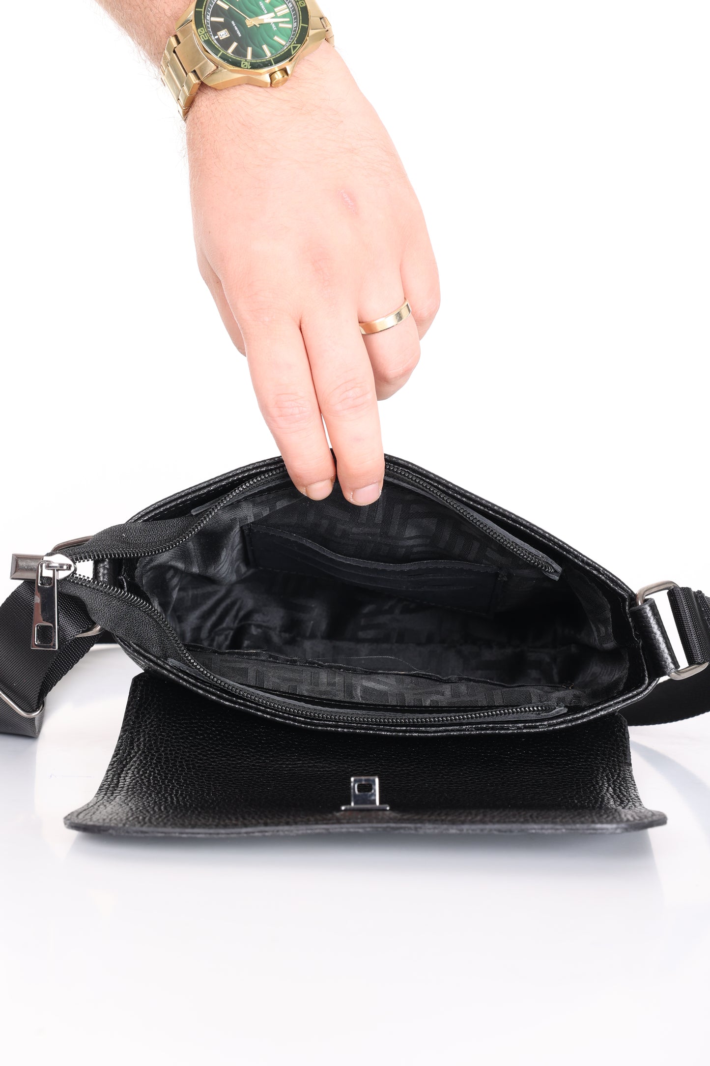 CAVERO Parmak İzi İle Açılan Hakiki Deri Siyah Askılı 3 Bölmeli Çanta