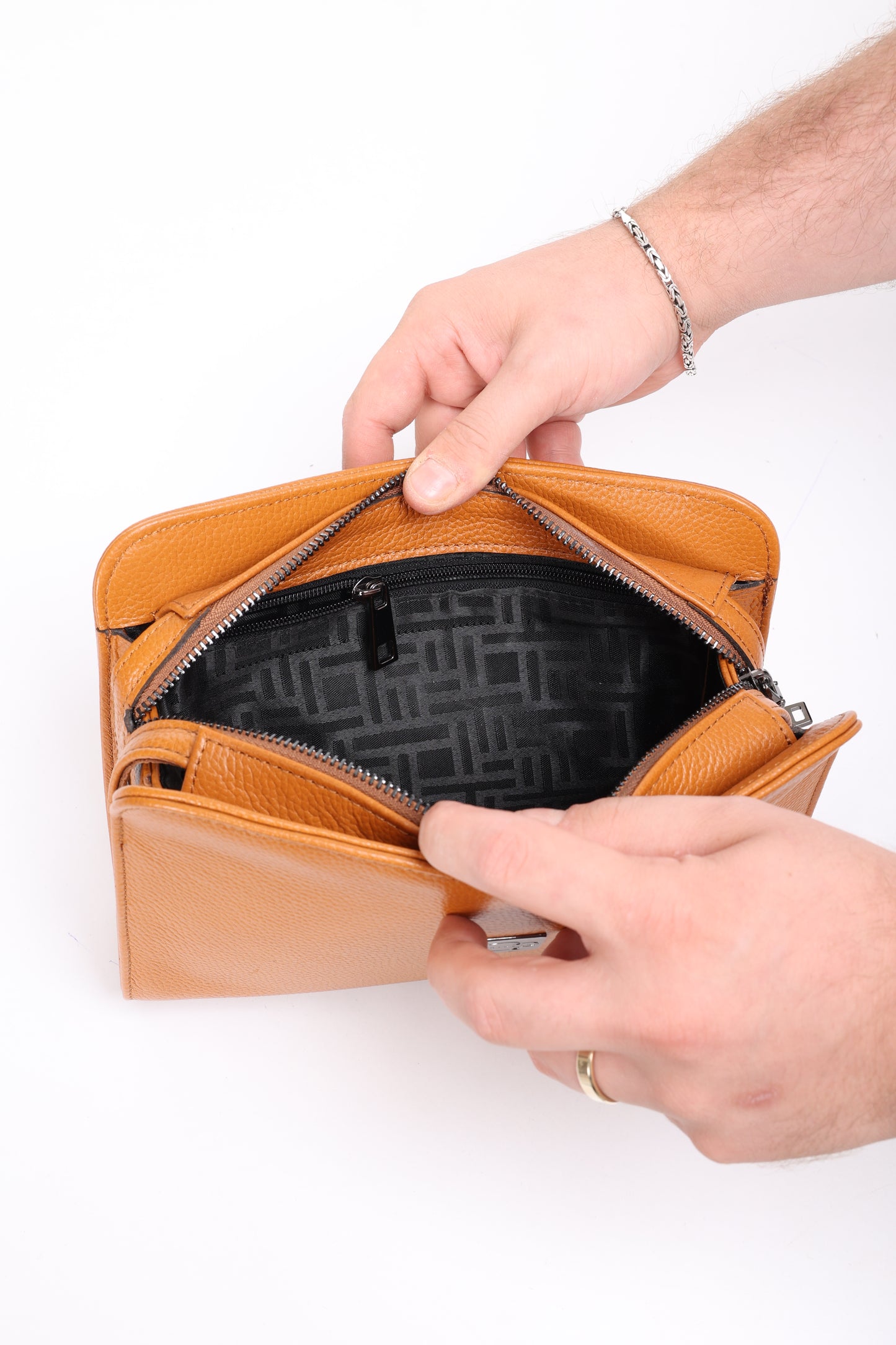 VELATRO Parmak İzi İle Açılan Hakiki Deri Taba Kare Çanta